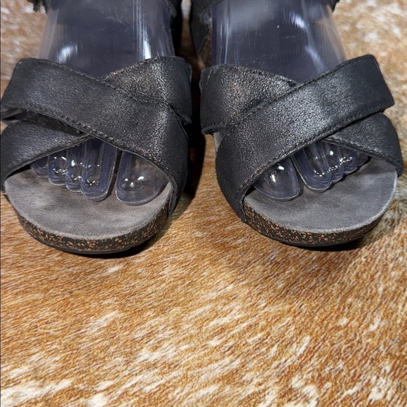 Dansko Susie Black Wedge Sandals Nubuck Leather EUC sz EU 37 Slip-On Comfort - Picture 3 of 11